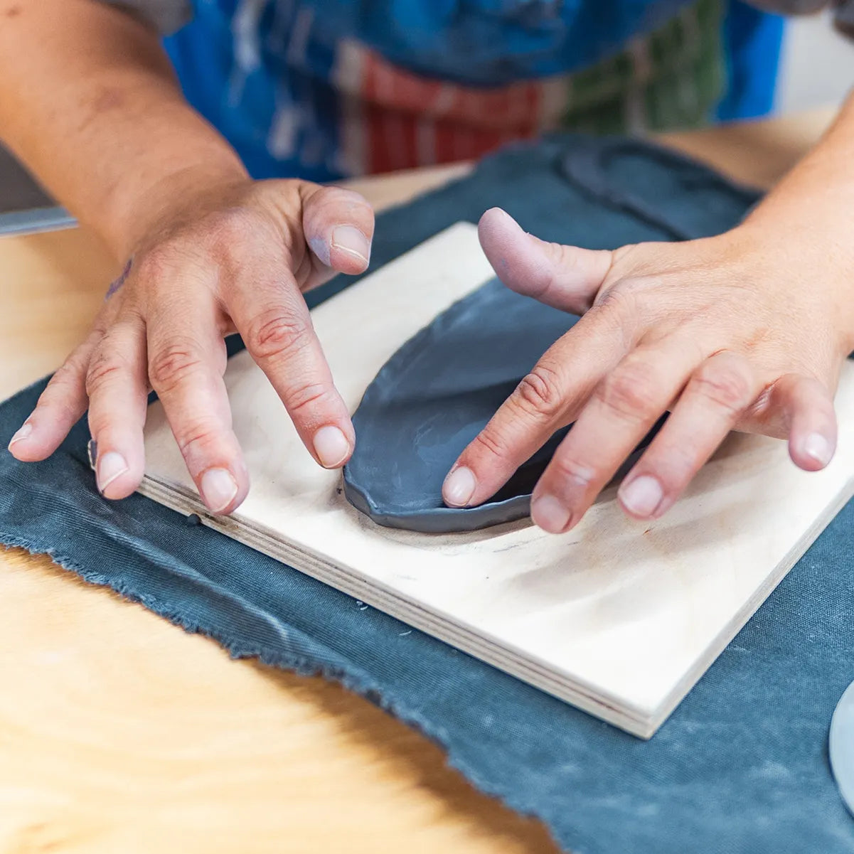 WORKSHOP-handbuilding-clay-small-plates.webp